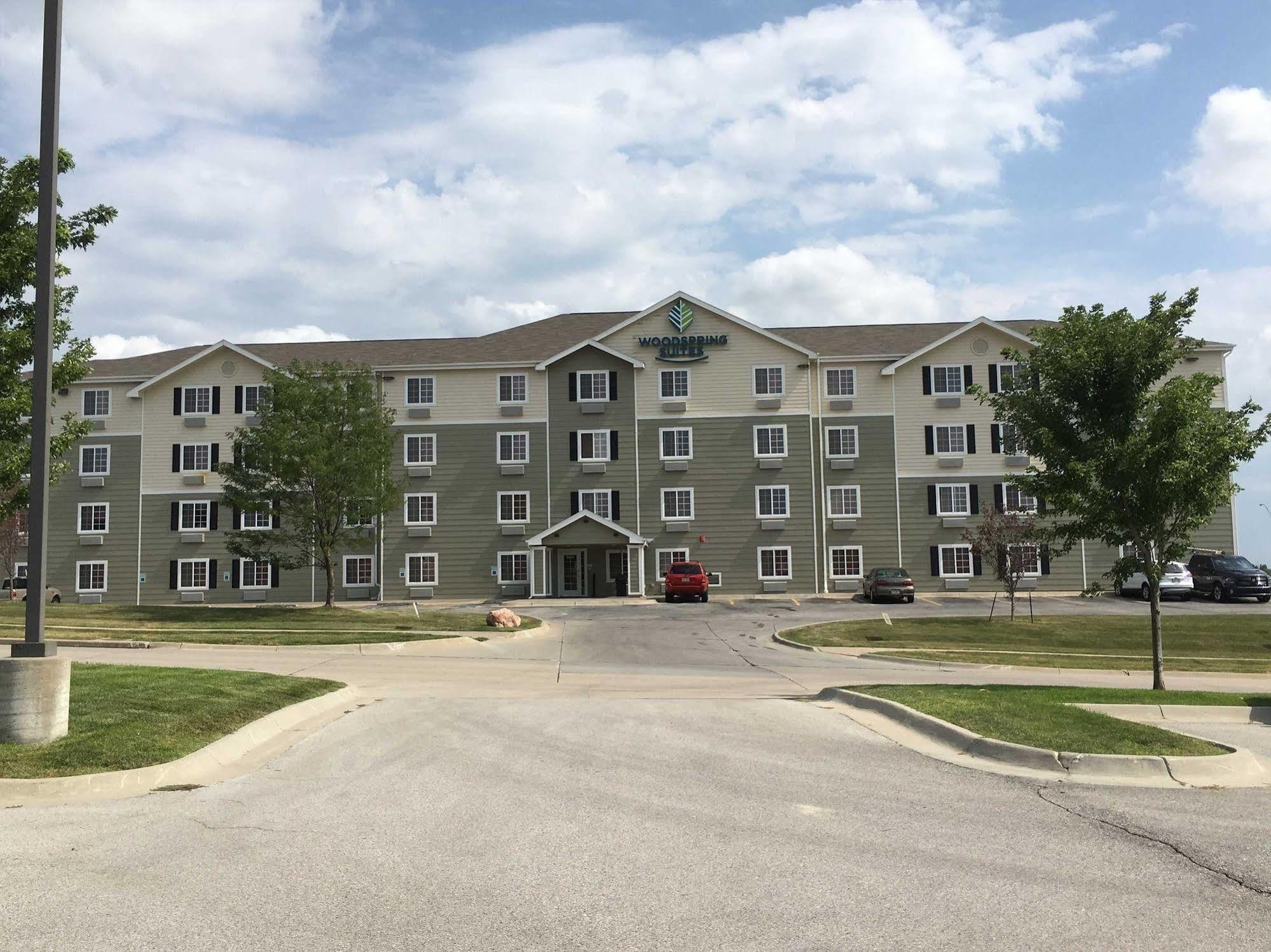 Extended Stay America Select Suites - Omaha - Southwest لا فيستا المظهر الخارجي الصورة